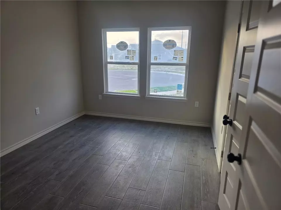 Bedroom - 714 Mereet Dr, Corpus Christi, TX 78418 photo 1 of 5