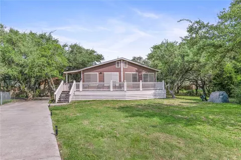 245 Griffith Dr, Rockport, TX 78382