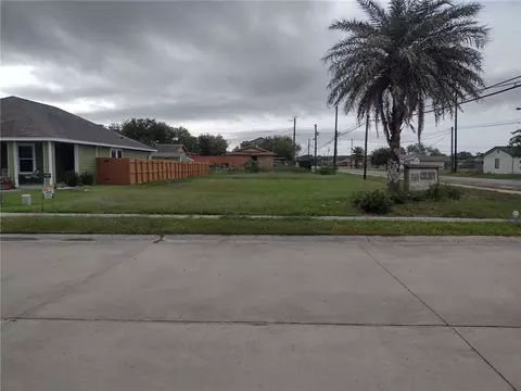 2361 Scott Cir, Ingleside, TX 78362