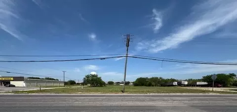 500 Lincoln Ave, Robstown, TX 78380