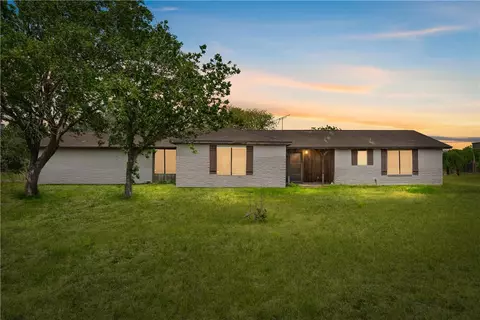 5469 Sunset Trl, Robstown, TX 78380