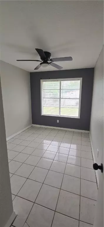 1013 Evergreen St, Mathis, TX 78368 photo 7