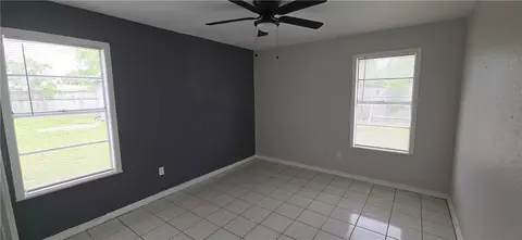 1013 Evergreen St, Mathis, TX 78368 photo 2