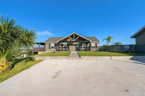101 Wagon Trl, Sandia, TX 78383