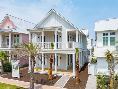 209 S Shore Dr, Port Aransas, TX 78373