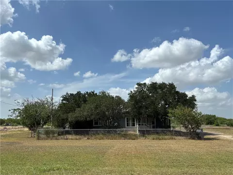 568 Jennifer, Orange Grove, TX 78372