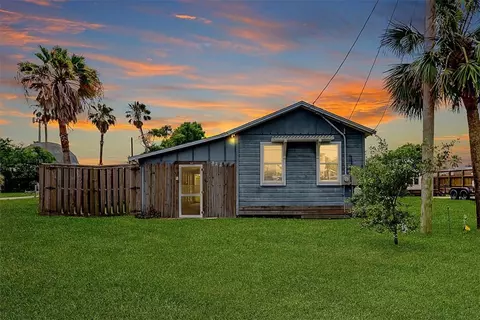 322 Tarrant Ave, Port Aransas, TX 78373