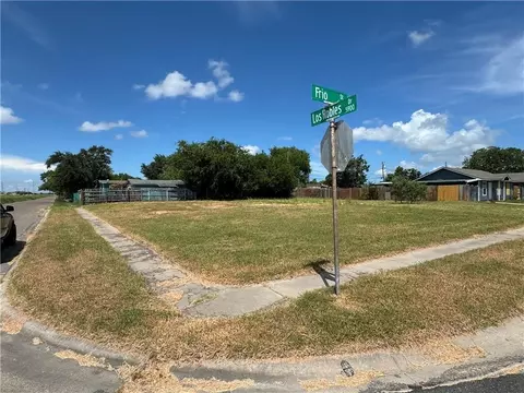 1402 Frio St, Corpus Christi, TX 78417