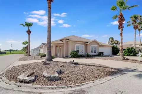 637 Pompano Dr, Aransas Pass, TX 78336