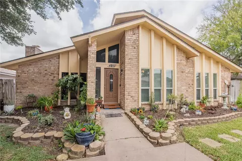 4957 Shadowbend Dr, Corpus Christi, TX 78413