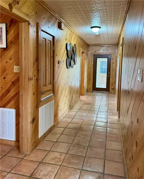 Entry Way - 5567 County Road 1441, Mathis, TX 78368 photo 1 of 1