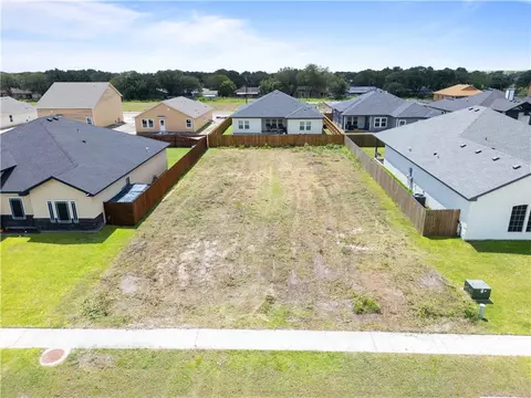 106 Meadowbrook, Odem, TX 78370