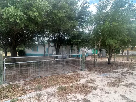 112 County Road 314, Orange Grove, TX 78372