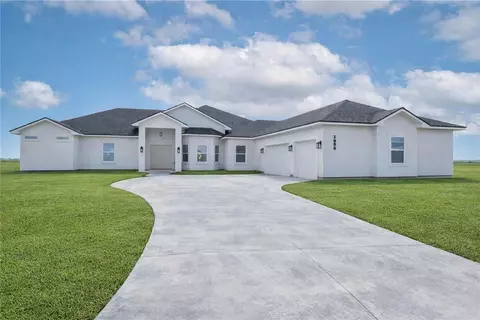 1850 Mama Fefi Dr, Corpus Christi, TX 78414