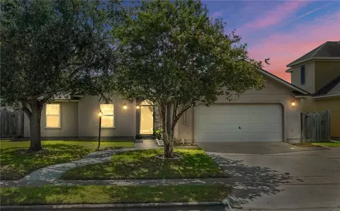 3110 Santa Cruz Dr, Corpus Christi, TX 78414