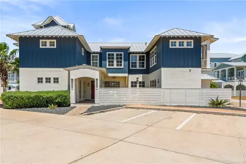 198 Sage Ln, Port Aransas, TX 78373