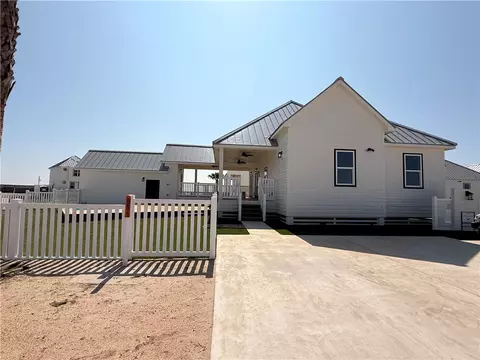101 Bimini Dr, Port Aransas, TX 78373