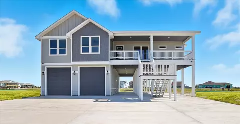 15 Tradewinds Cir, Rockport, TX 78382