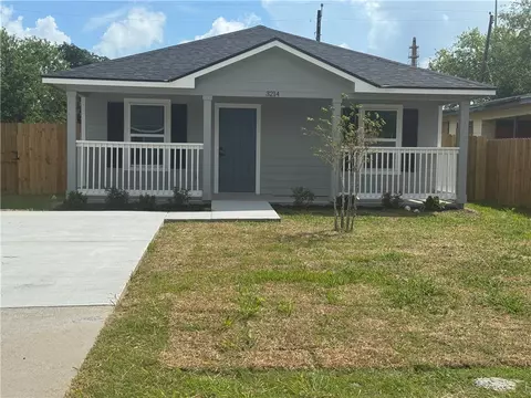 3214 Buddy Lawrence Dr, Corpus Christi, TX 78408