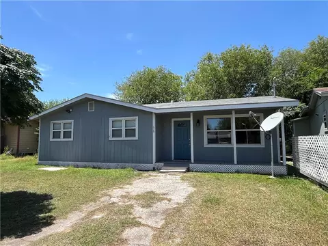 629 Lopez St, Taft, TX 78390