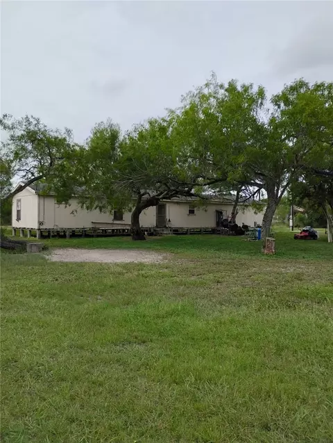 134 County Road 3524, Robstown, TX 78380