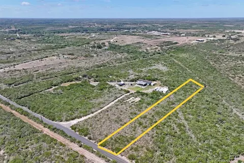 185 W Lake Ranch Rd, Sandia, TX 78383