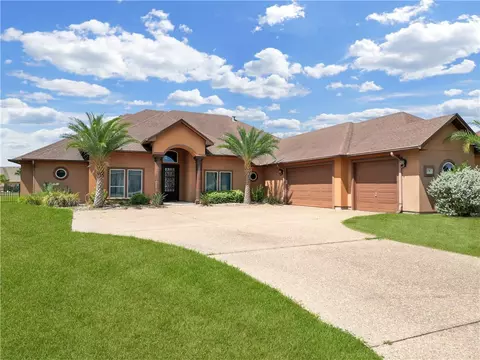 17 E Bar Le Doc Dr, Corpus Christi, TX 78414