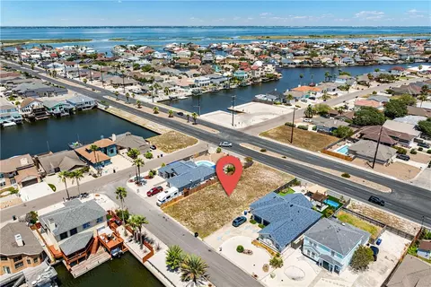 13706 Captain Kidd Dr, Corpus Christi, TX 78418