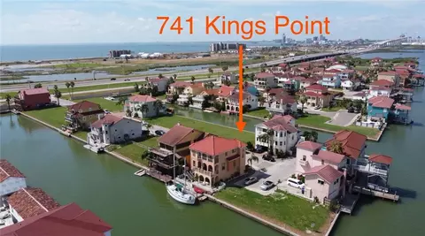 741 Kings Point Hbr, Corpus Christi, TX 78402