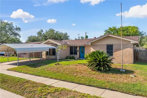 2102 E Lott, Kingsville, TX 78363