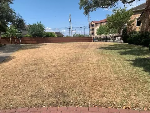 4833 Ocean Dr, Corpus Christi, TX 78412