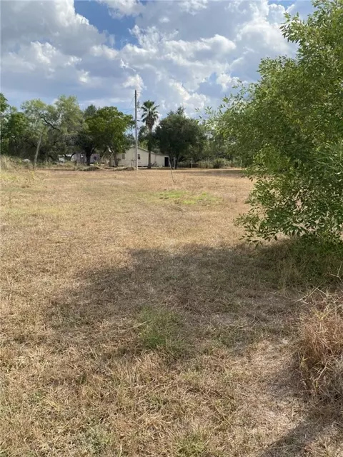 419 NE 5th St NE, Premont, TX 78375