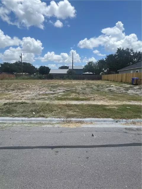 3622 Rebecca Dr, Corpus Christi, TX 78410