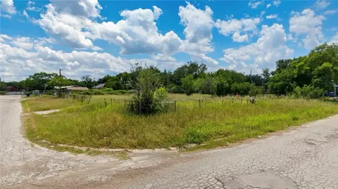 702 S Gardner St, Falfurrias, TX 78355