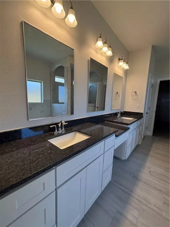 Bath - 3114 Adak Ct, Corpus Christi, TX 78414 photo 5 of 6