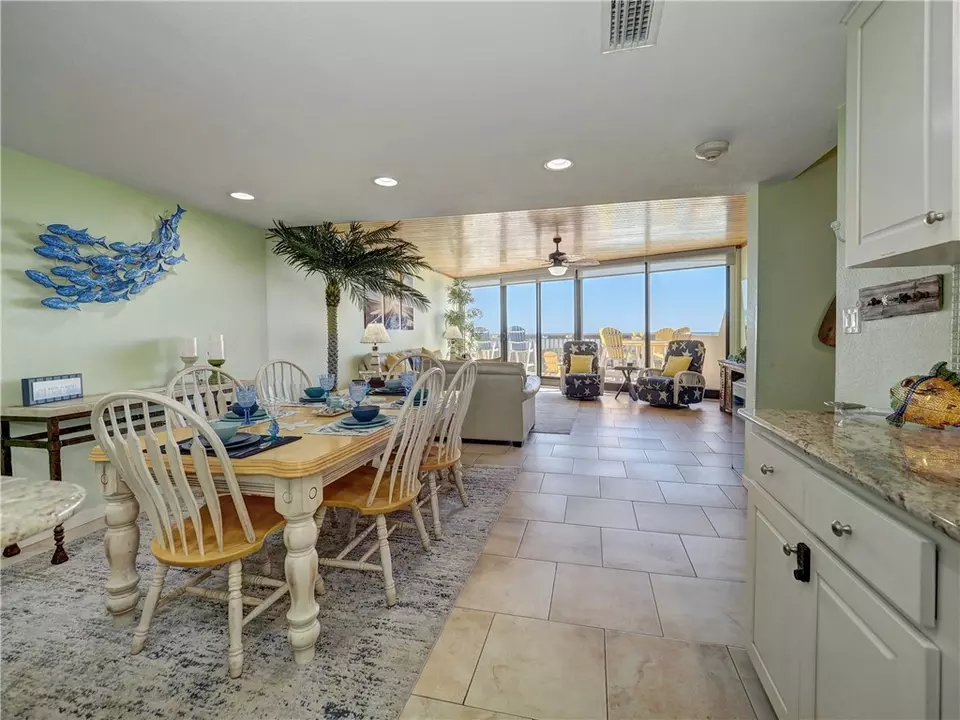Dining - 7477 State Highway 361 #310, Port Aransas, TX 78373 photo 3 of 4
