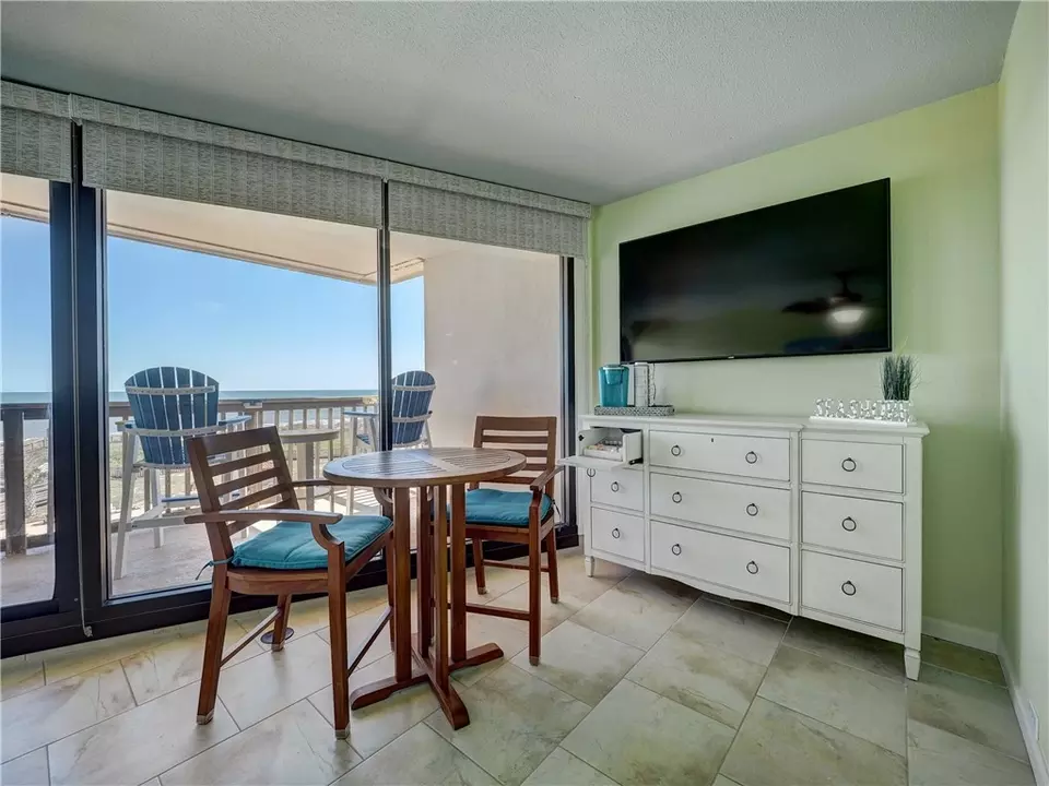 Dining - 7477 State Highway 361 #310, Port Aransas, TX 78373 photo 4 of 4
