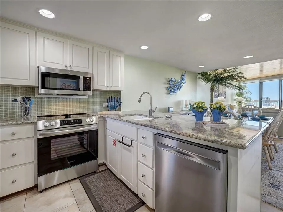 Kitchen - 7477 State Highway 361 #310, Port Aransas, TX 78373 photo 1 of 4