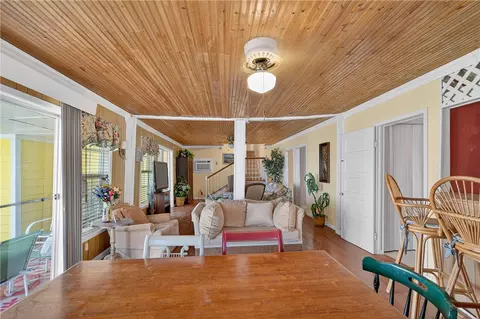 Dining - 107 E Lakefield Dr, Mathis, TX 78368 photo 5 of 7