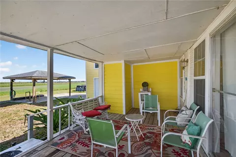 Exterior - 107 E Lakefield Dr, Mathis, TX 78368 photo 7 of 8