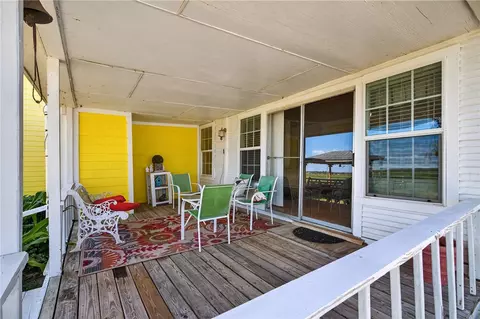 Exterior - 107 E Lakefield Dr, Mathis, TX 78368 photo 3 of 8