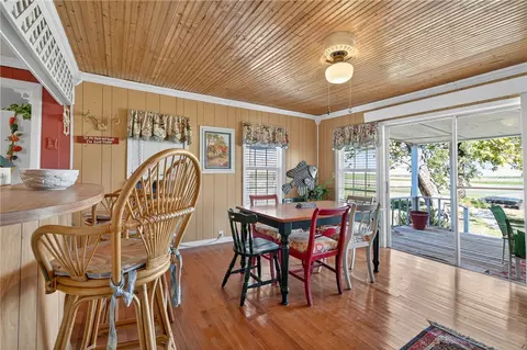 Dining - 107 E Lakefield Dr, Mathis, TX 78368 photo 4 of 7