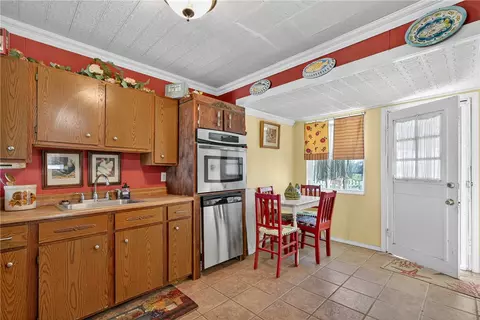 Kitchen - 107 E Lakefield Dr, Mathis, TX 78368 photo 1 of 1