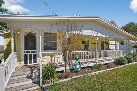 Exterior - 107 E Lakefield Dr, Mathis, TX 78368 photo 2 of 8