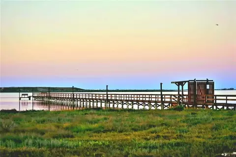148 Sunrise Dr, Rockport, TX 78382