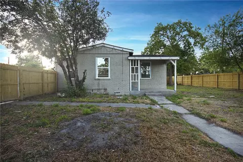 337 W Vanderbilt Dr, Corpus Christi, TX 78415
