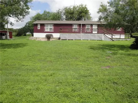 315 S Vista Dr S, Sandia, TX 78383