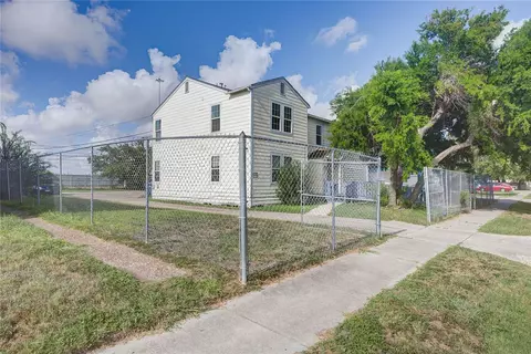 2437 Nemec St, Corpus Christi, TX 78415