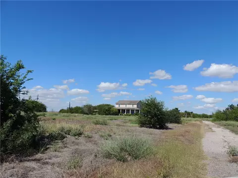 7742 Lang, Portland, TX 78374