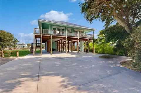 370 374 Copano Ridge Rd, Rockport, TX 78382